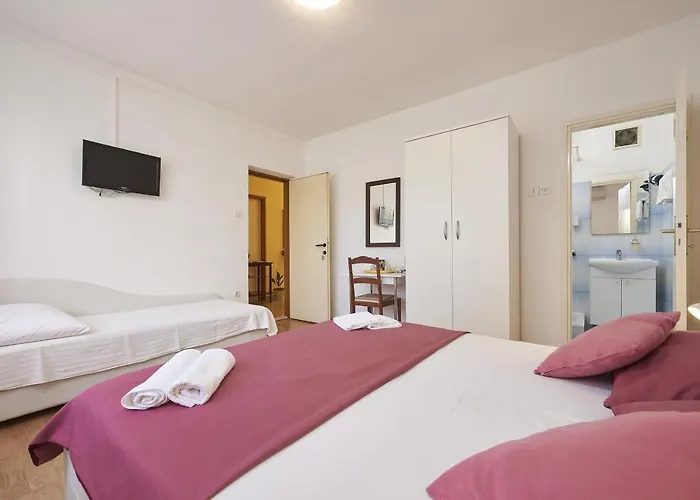 Triple 13102b Penzion