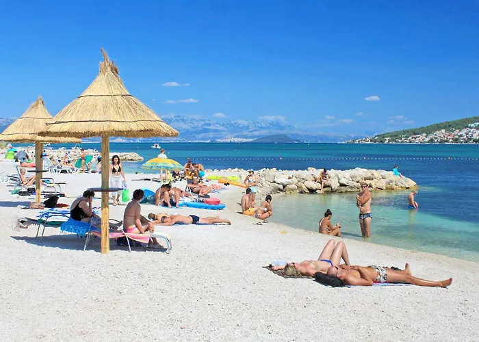 Triple 13102b Konukevi Trogir